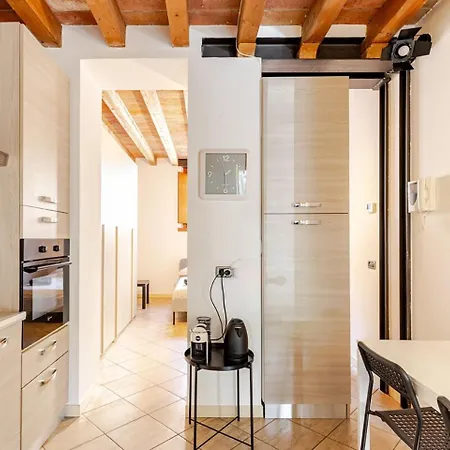 Apartment Artistic Urban Piacenza